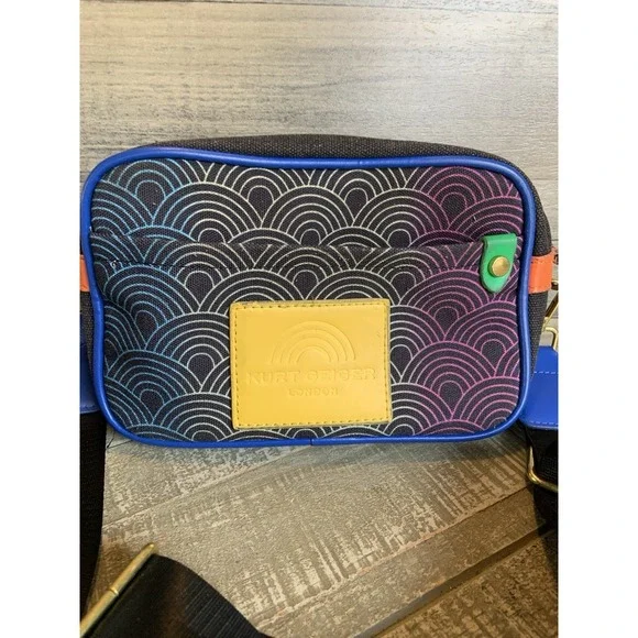 Kurt Geiger Southbank Camera Small Crossbody Black Multi Colored Canvas Bag - Picture 2 of 7